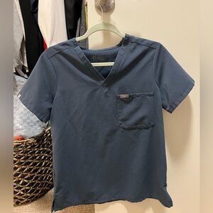 Figs Women’s Catarina One Pocket Scrub Top